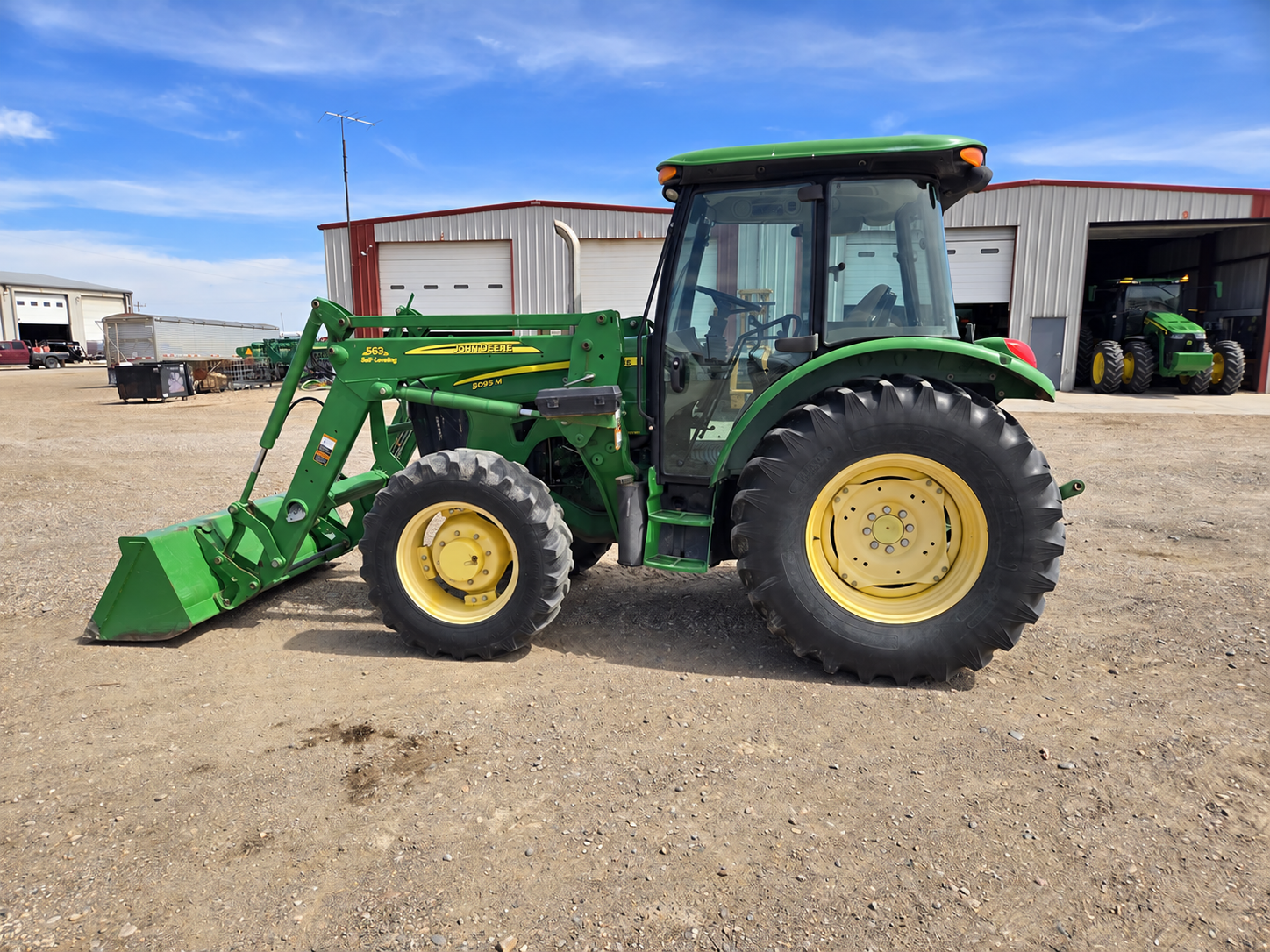2011 John Deere 5095M Tractor | Boso Equipment Inc.