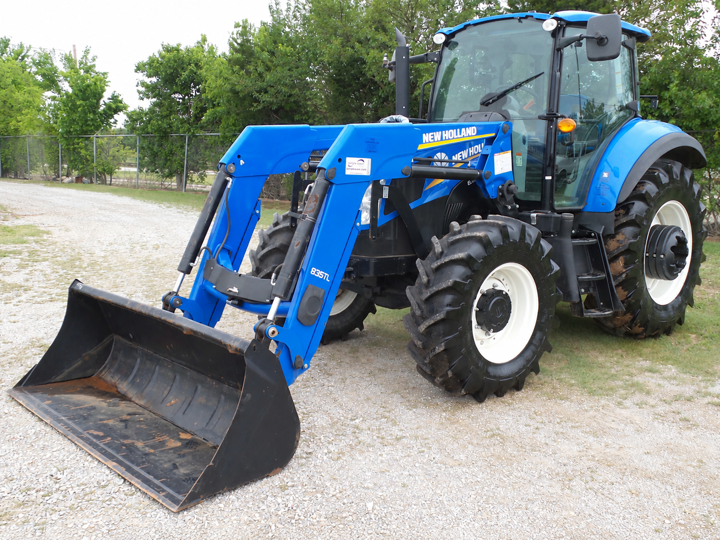 2014 New Holland T5.115 Electro Command MFWD Tractor